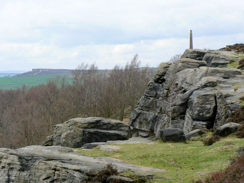 Nelson's Monument and Curbar Edge Nelson's Monument and Curbar Edge